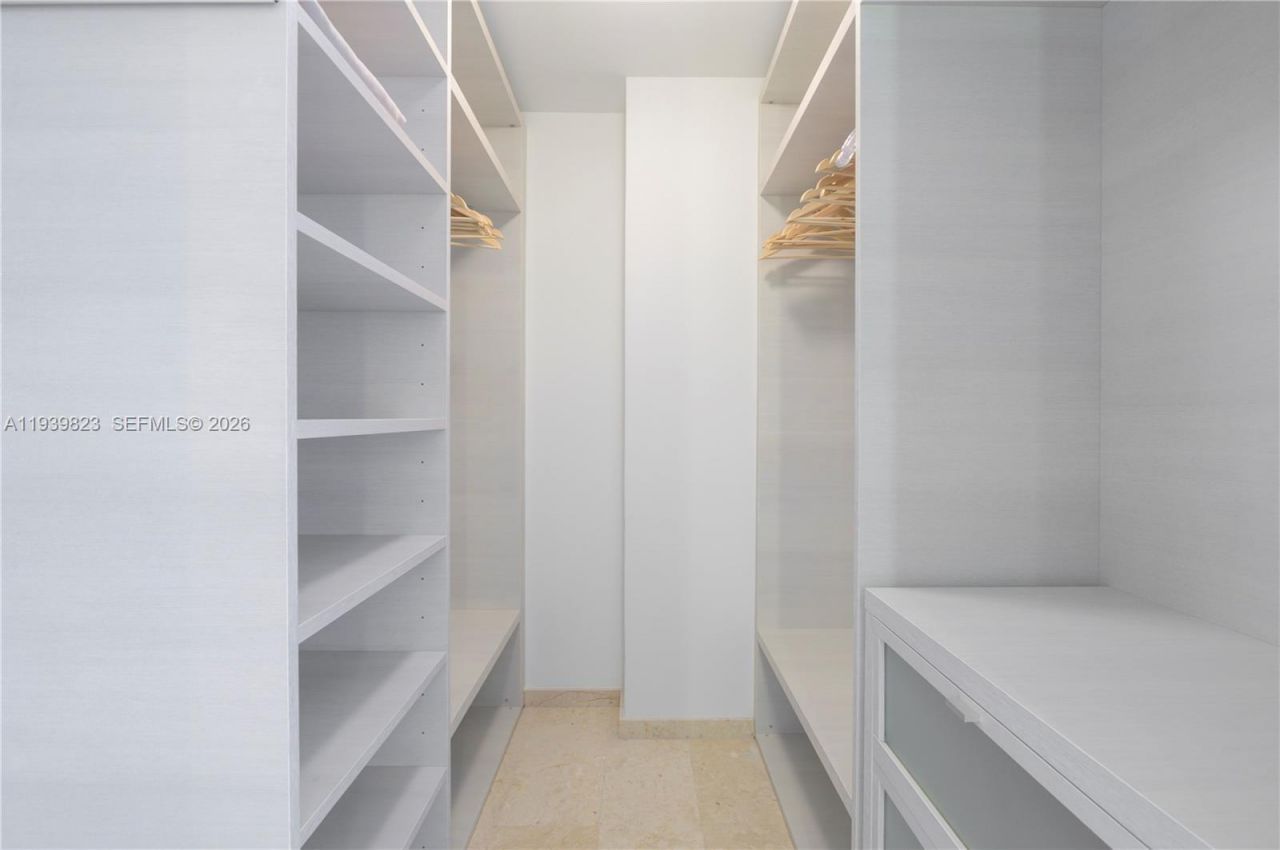 88 SW 7th St , Unit 3405, Miami, FL 33130 Photo