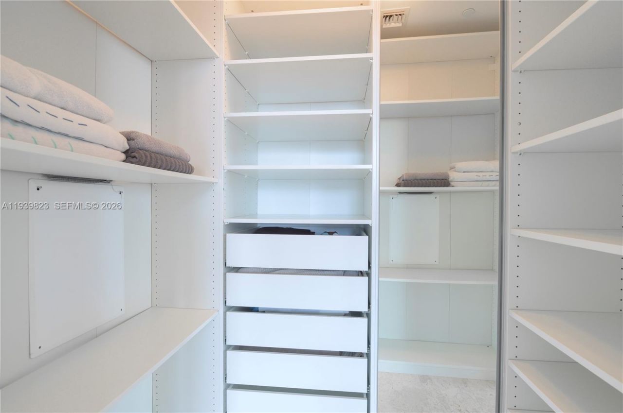 88 SW 7th St , Unit 3405, Miami, FL 33130 Photo