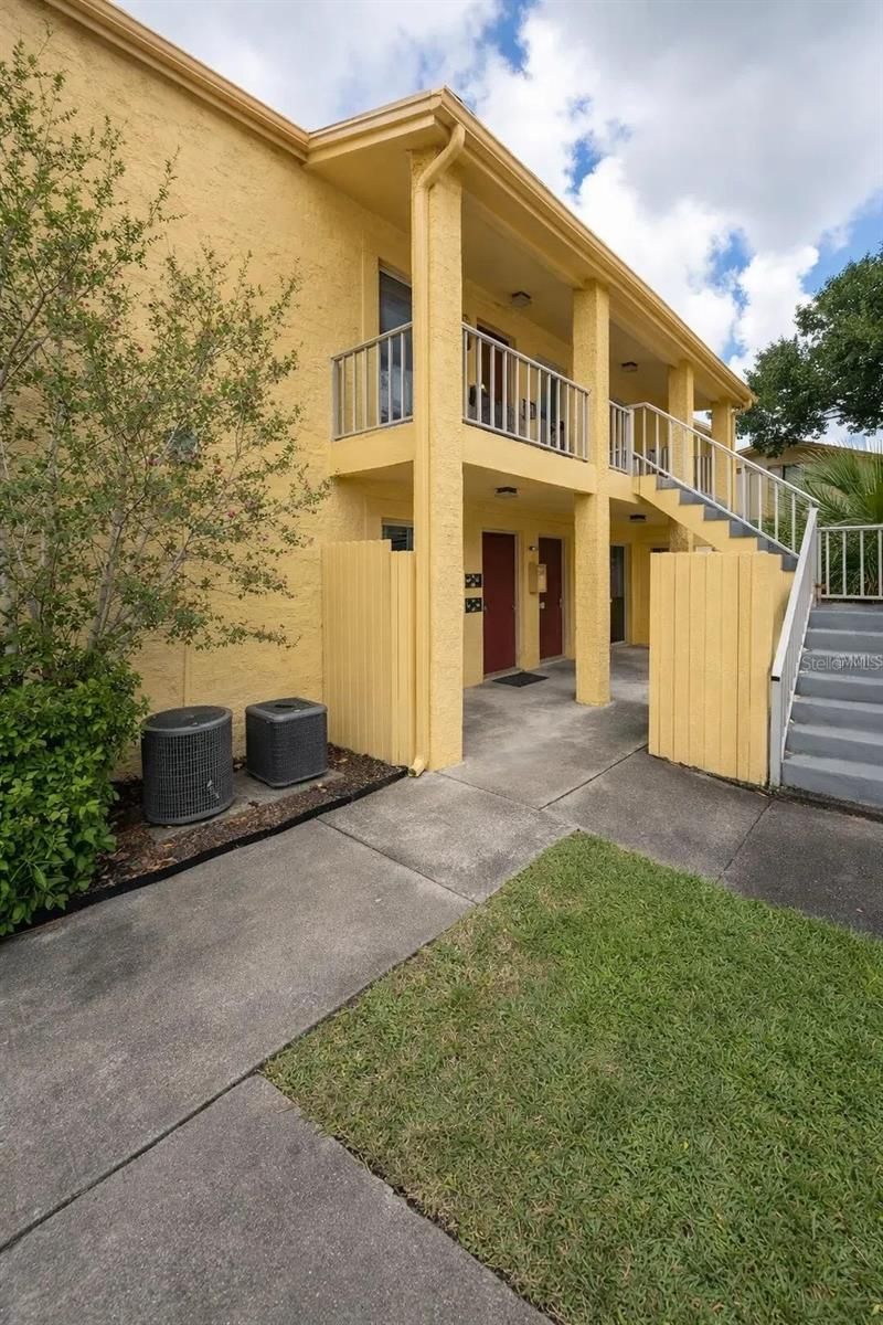 7605 Nacido Court, Tampa, FL 33615 Main Photo