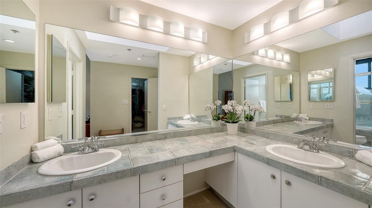 1916 Harbourside Drive, Unit 803, Longboat Key, FL 34228 Photo