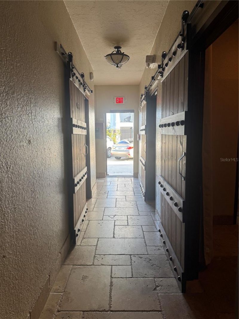 1001 & 1007 Manatee Avenue E, Bradenton, FL 34208 Photo