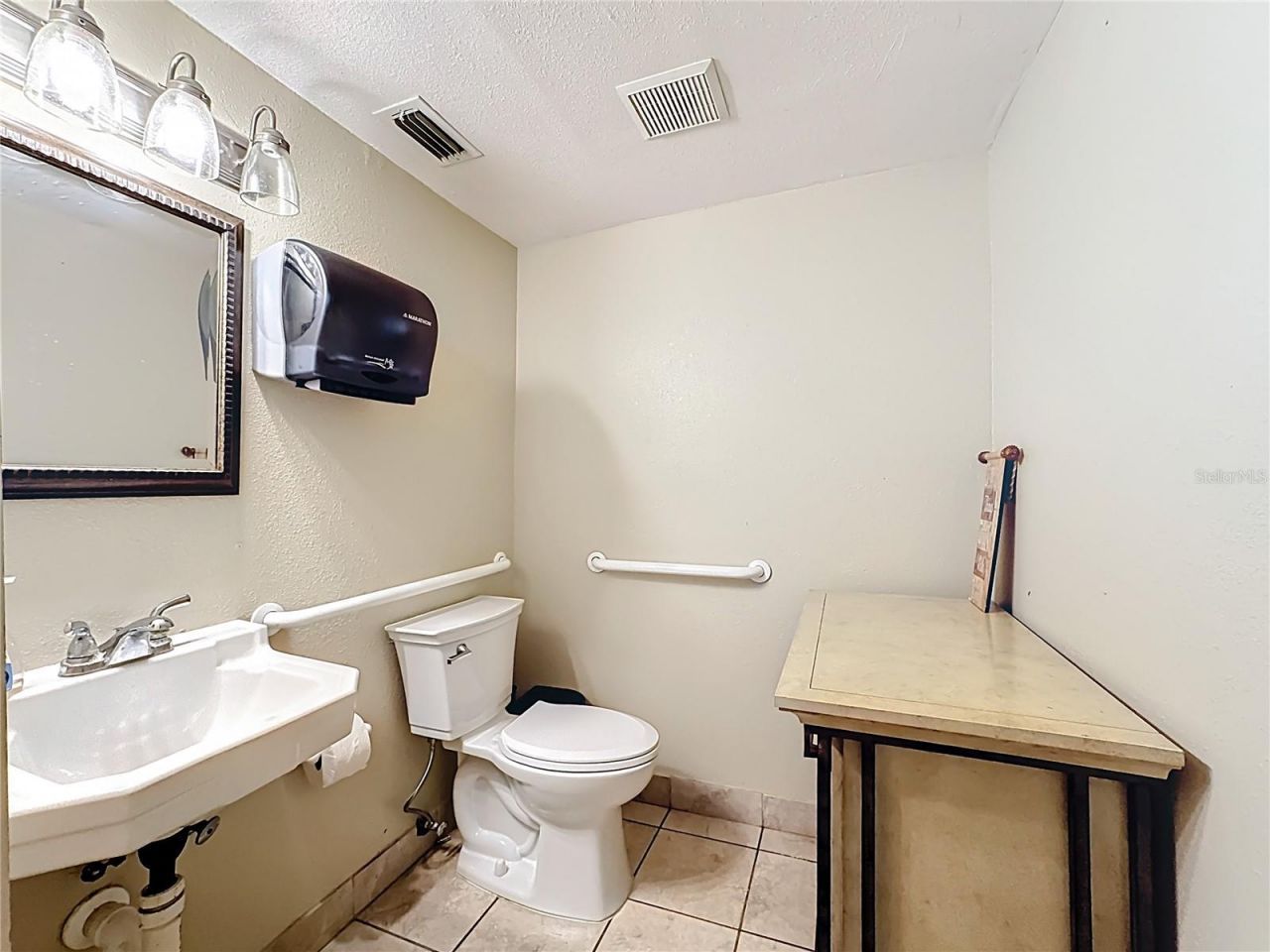 1001 & 1007 Manatee Avenue E, Bradenton, FL 34208 Photo