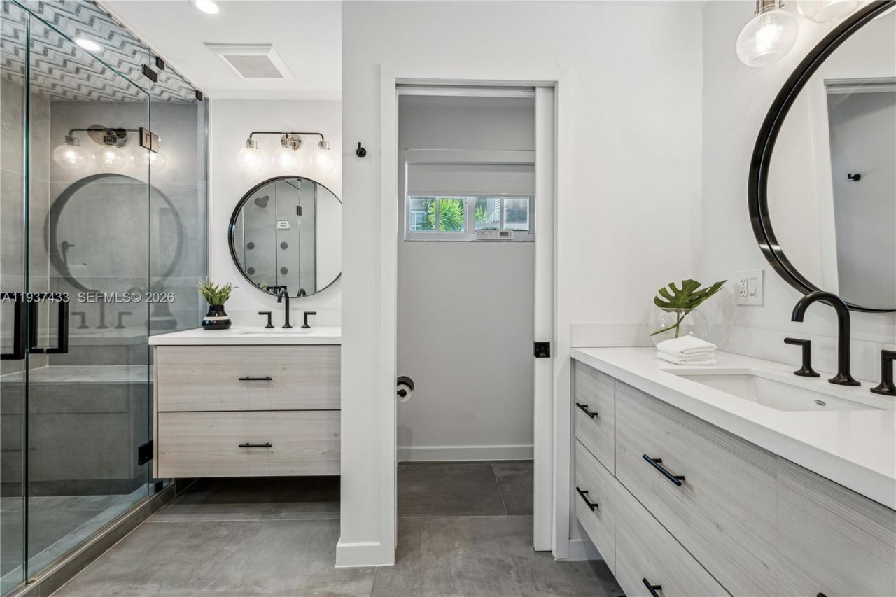 1231 15th Ter, Unit 5, Miami Beach, FL 33139 Photo