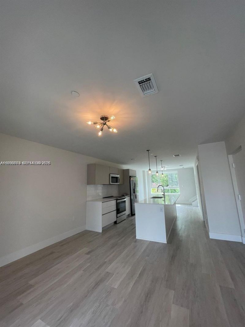 2505 NE 193rd St, Unit 4204, Aventura, FL 33180 Photo