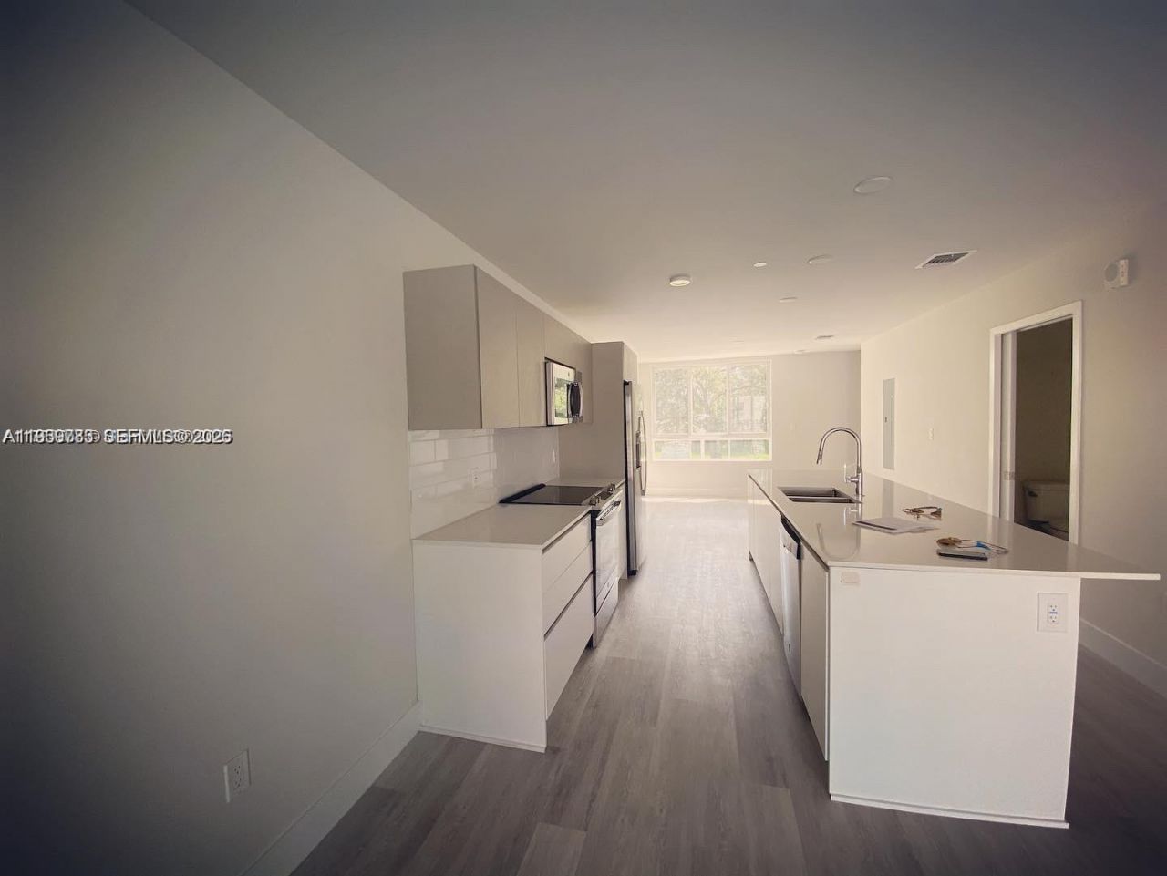 2505 NE 193rd St, Unit 4204, Aventura, FL 33180 Photo