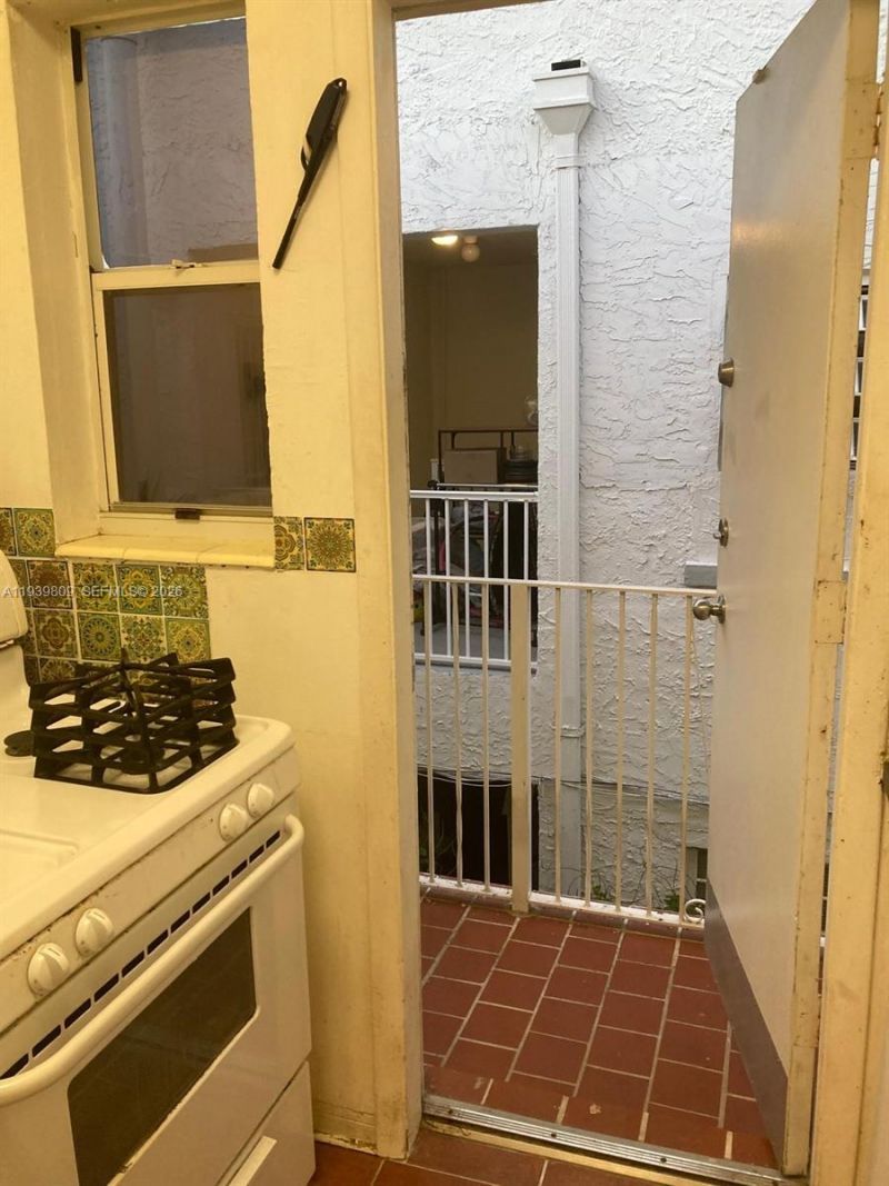 653 Michigan Ave, Unit 10, Miami Beach, FL 33139 Photo