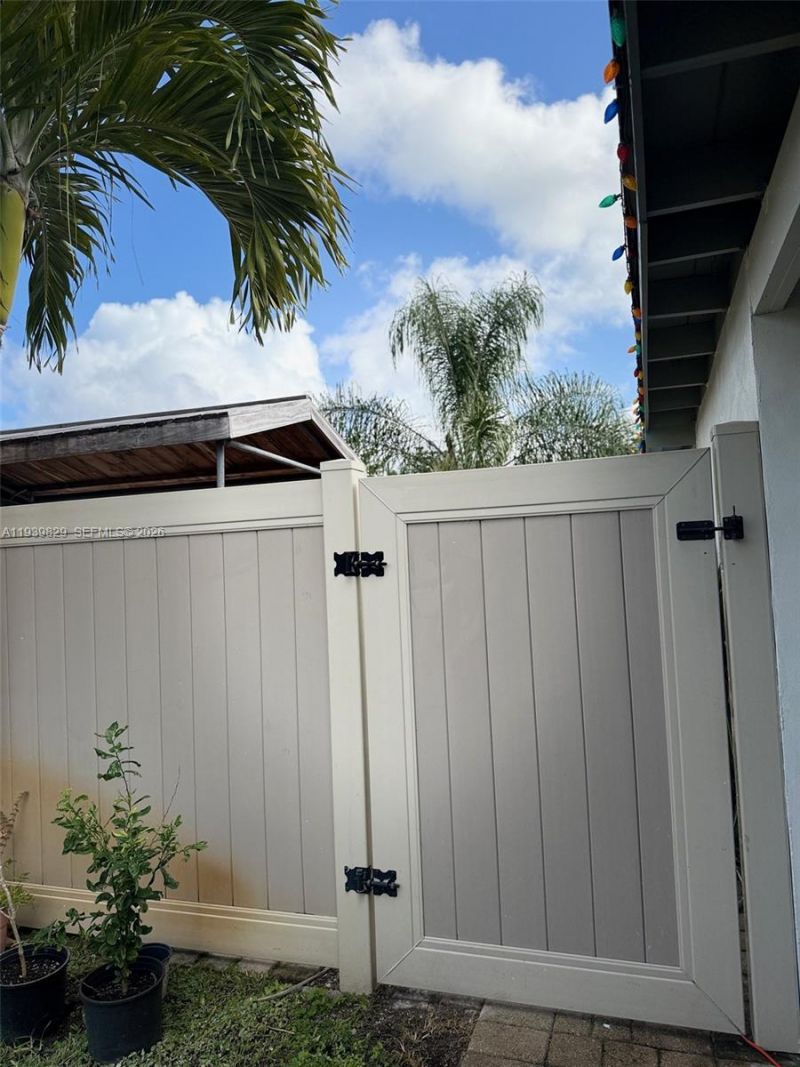 5280 SW 92nd Ter, Cooper City, FL 33328 Photo