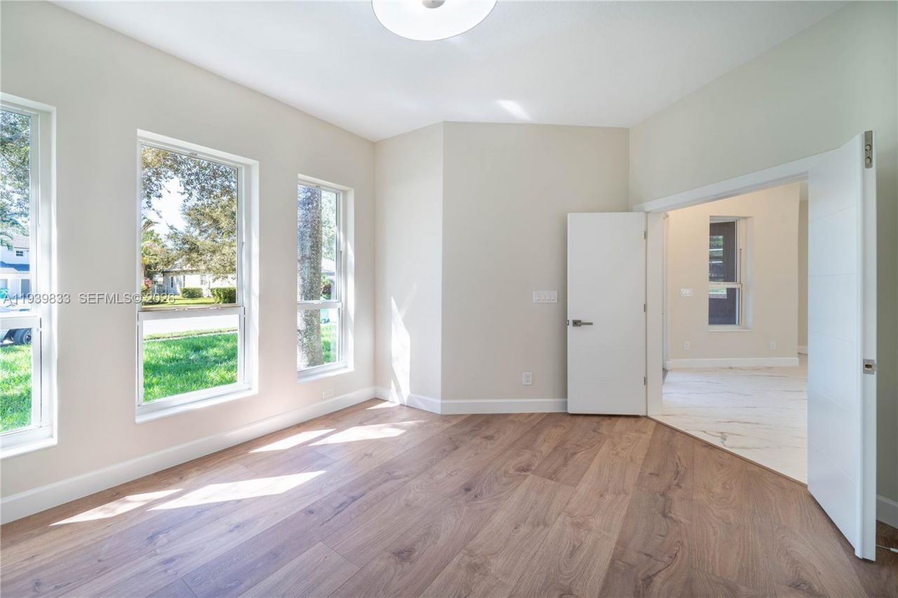 8041 Bermuda Point Ln, Davie, FL 33328 Photo