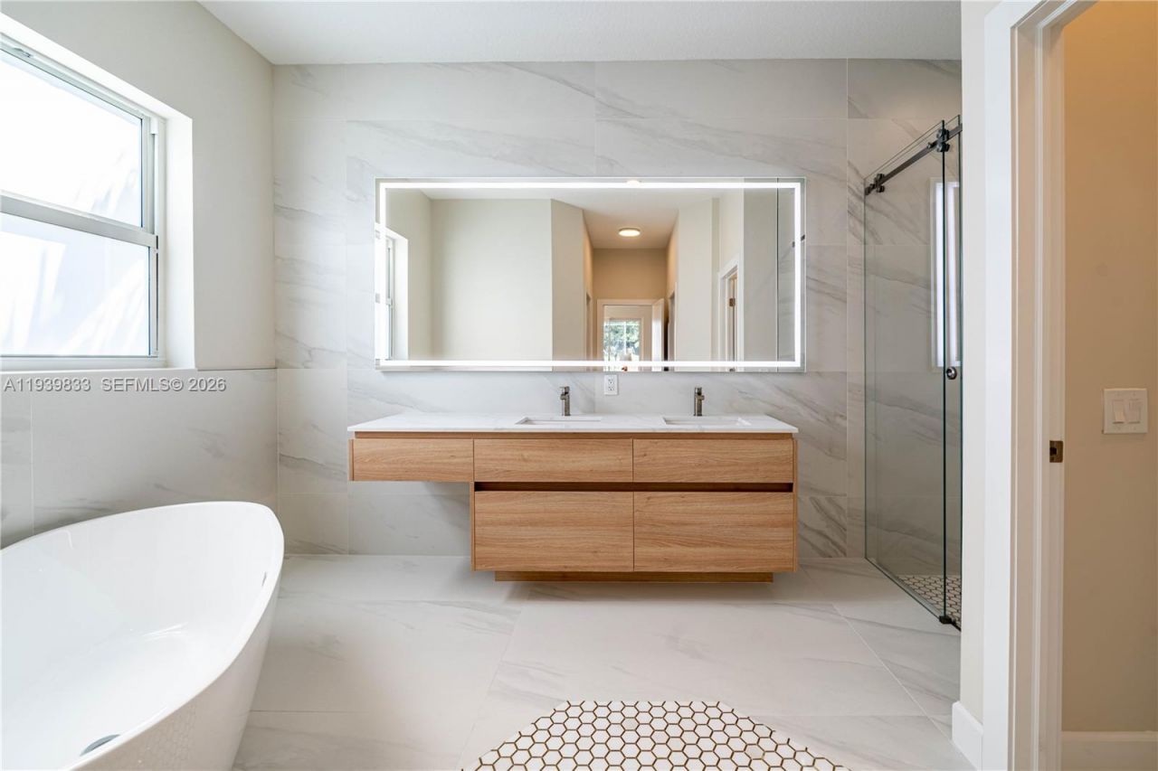 8041 Bermuda Point Ln, Davie, FL 33328 Photo