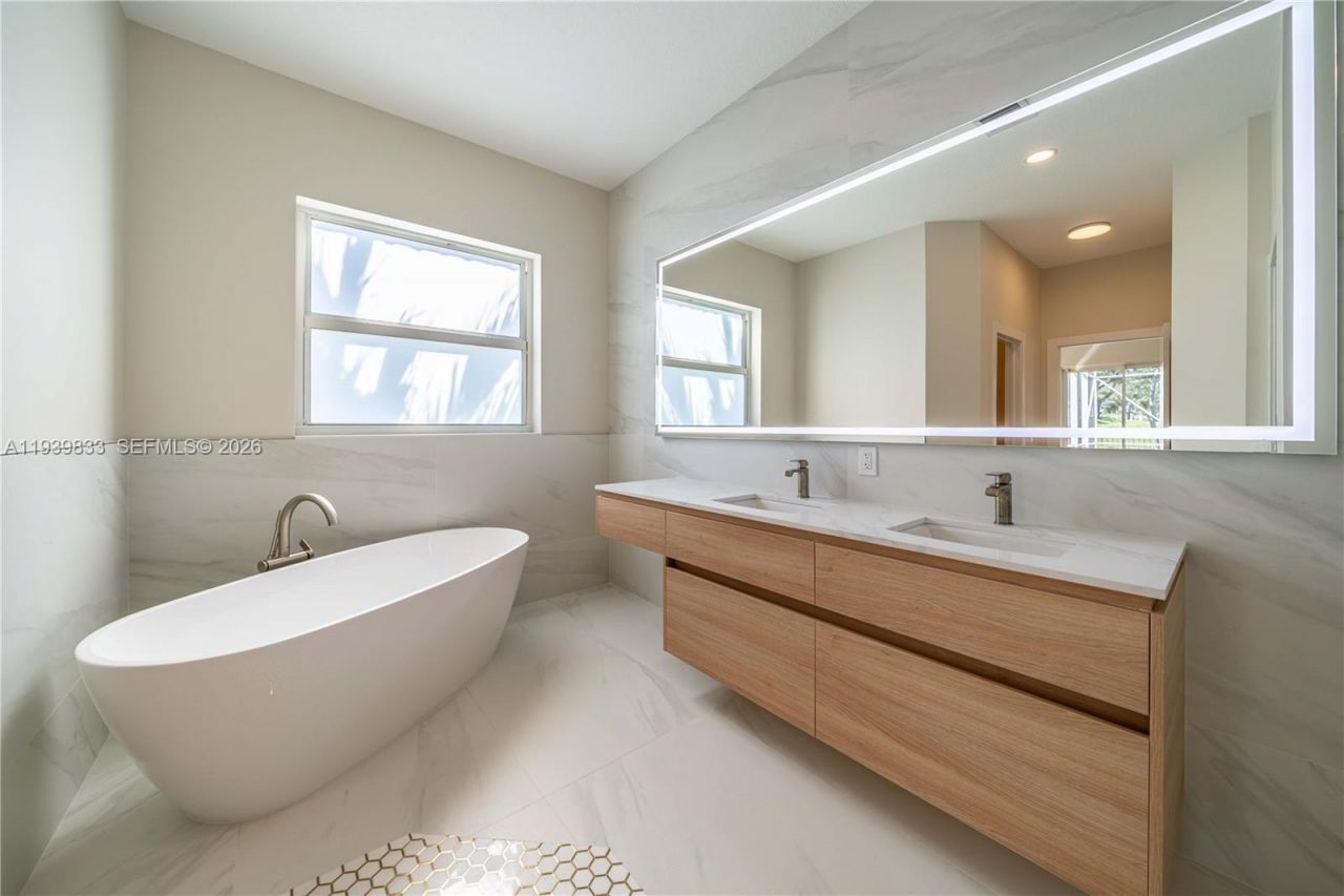 8041 Bermuda Point Ln, Davie, FL 33328 Photo