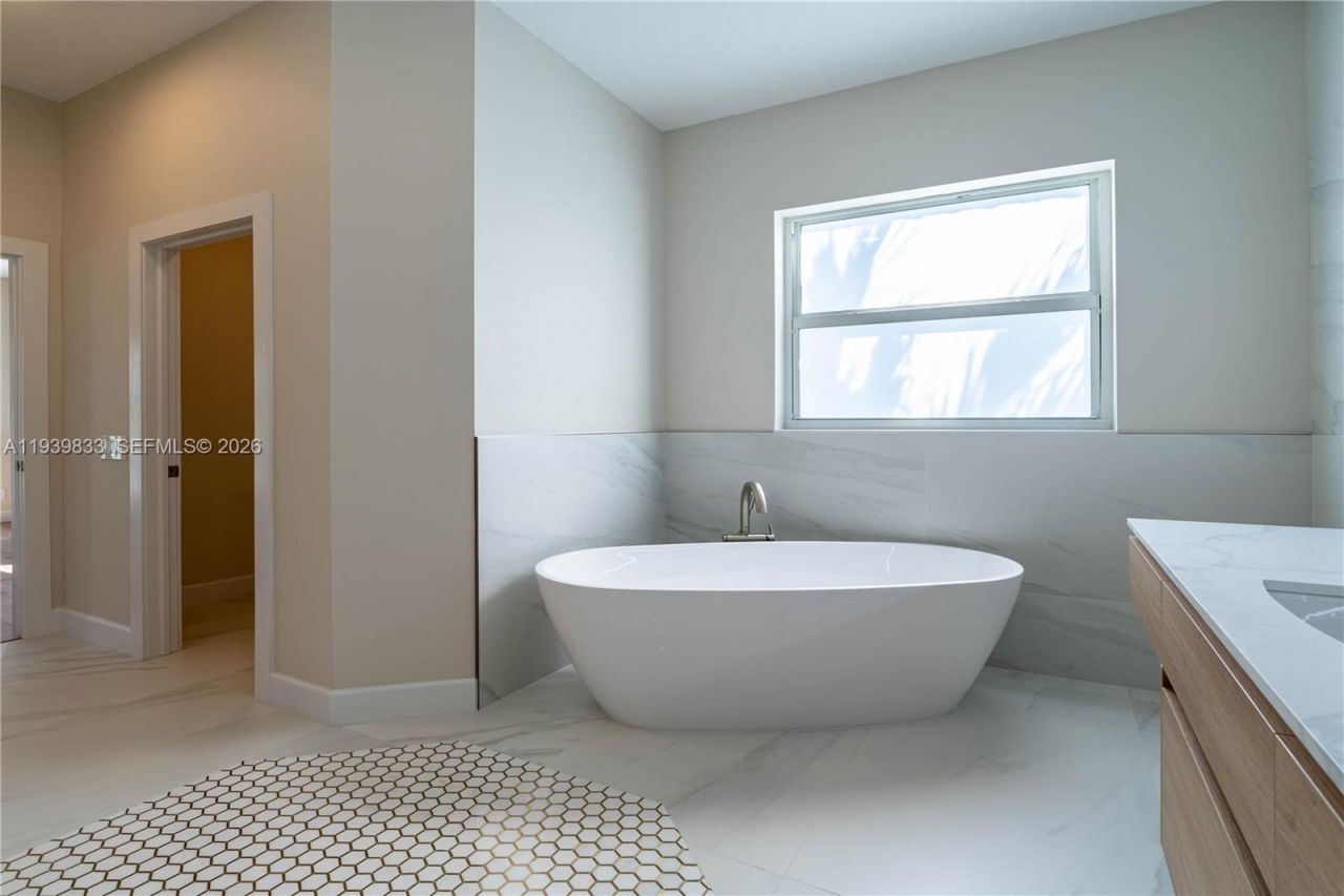 8041 Bermuda Point Ln, Davie, FL 33328 Photo