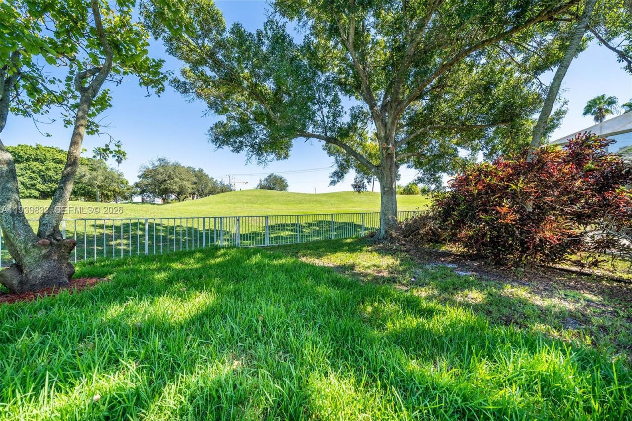 8041 Bermuda Point Ln, Davie, FL 33328 Photo