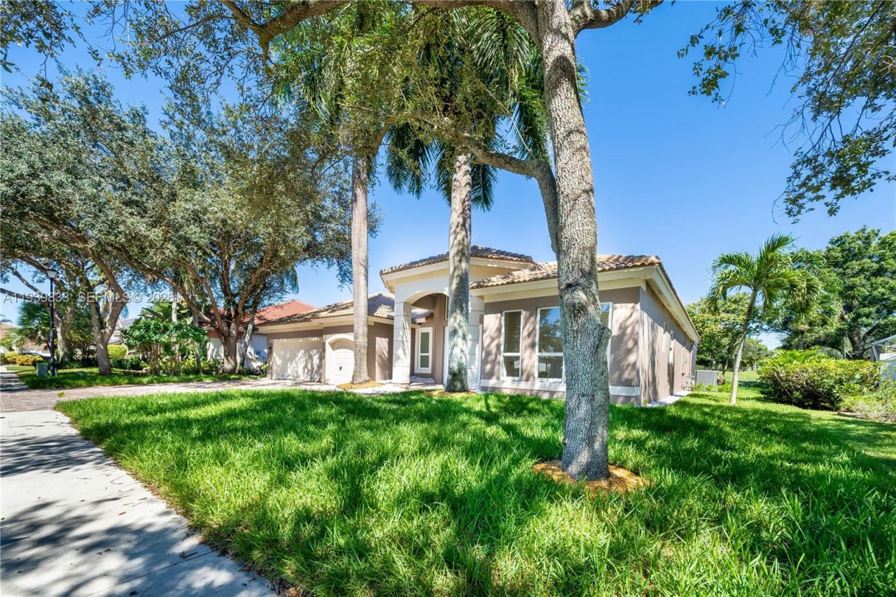 8041 Bermuda Point Ln, Davie, FL 33328 Photo