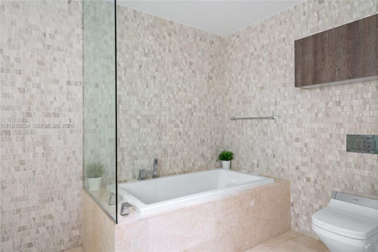 88 SW 7 Street , Unit 3403, Miami, FL 33130 Photo