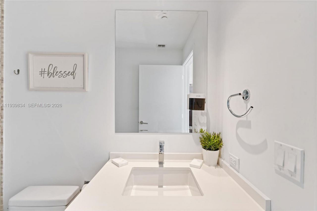 88 SW 7 Street , Unit 3403, Miami, FL 33130 Photo