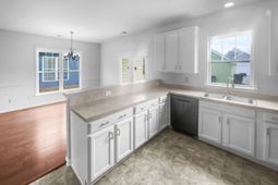 205 Trillium Avenue photo 4