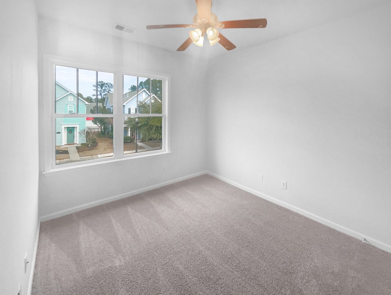 205 Trillium Avenue Photo 4