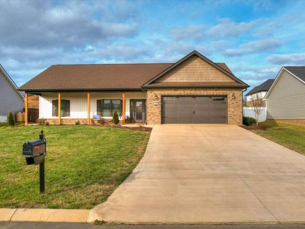 2049 Presley Crossing, Jonesborough, TN 37659