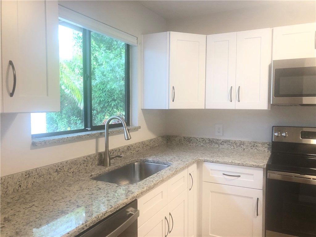 1586 43rd Avenue, Unit 1, Vero Beach, FL 32960 Photo