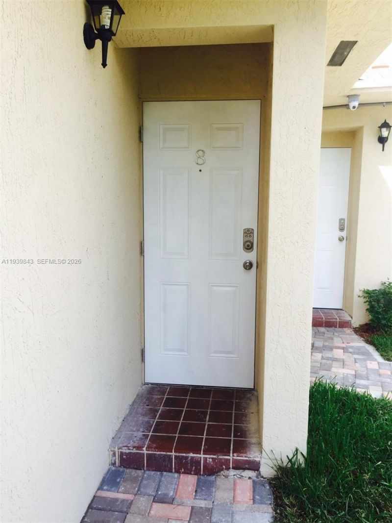 500 SW 9th Ave, Unit 8, Miami, FL 33130 Photo