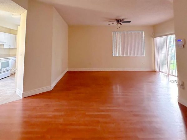 6928 SW 39th St, Unit A101, Davie, FL 33314