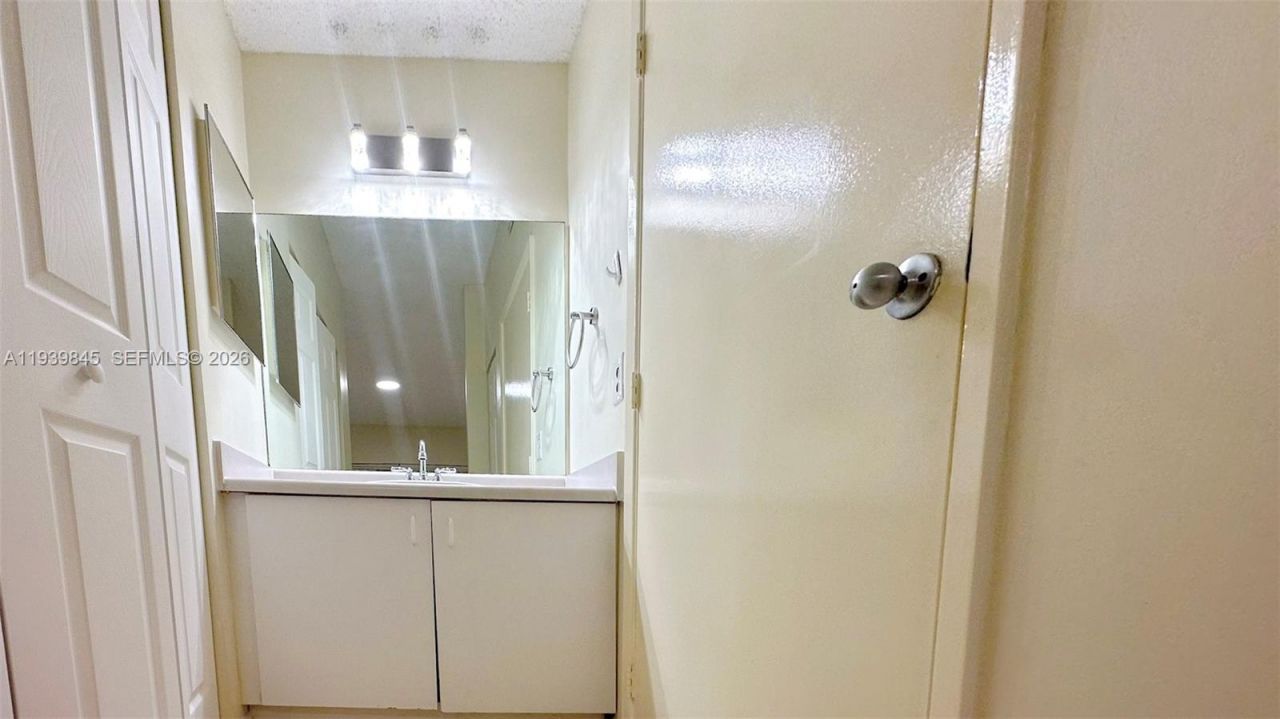 6928 SW 39th St, Unit A101, Davie, FL 33314 Photo
