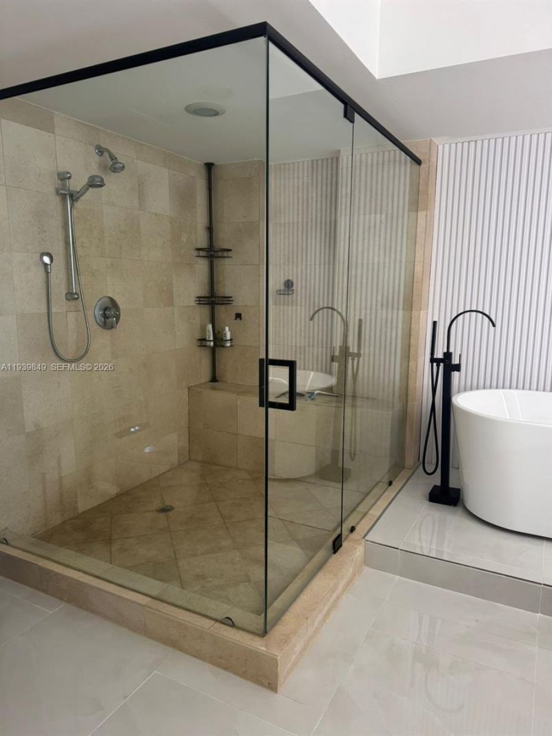 1830 S Ocean Dr, Unit 4910, Hallandale Beach, FL 33009 Photo