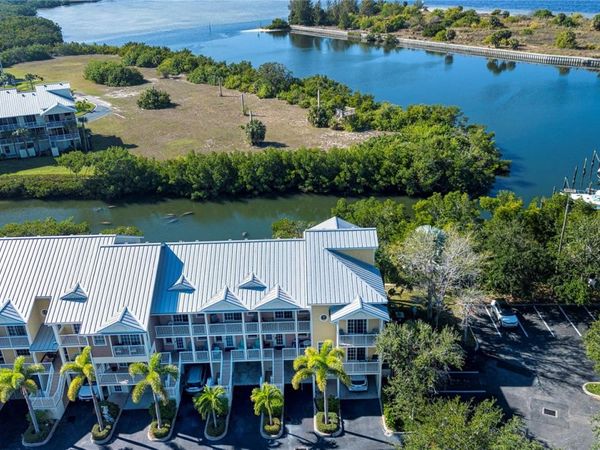 464 BAHIA BEACH BOULEVARD, RUSKIN, FL 33570