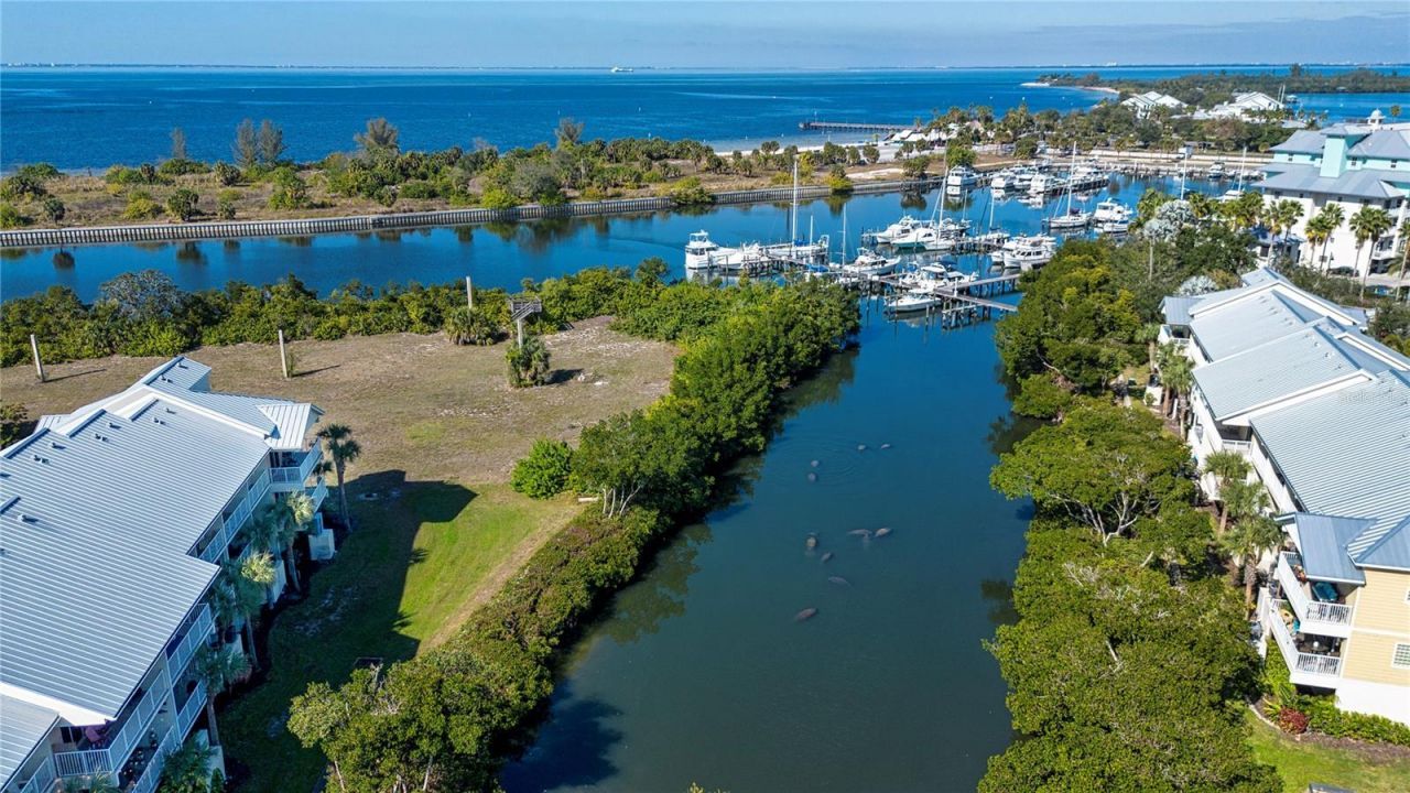 464 Bahia Beach Boulevard, Ruskin, FL 33570 Photo
