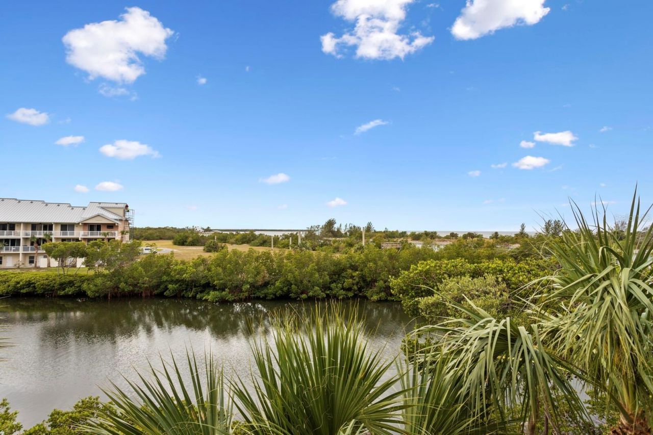 464 Bahia Beach Boulevard, Ruskin, FL 33570 Photo