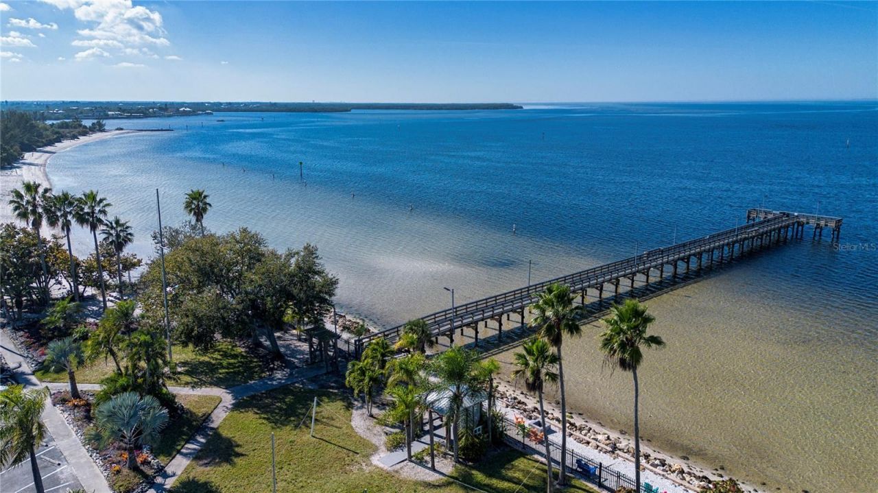 464 Bahia Beach Boulevard, Ruskin, FL 33570 Photo