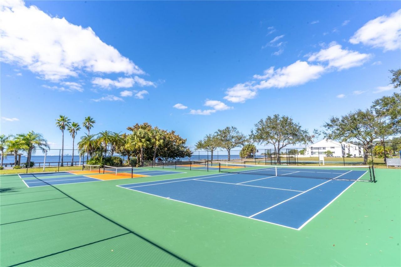 464 Bahia Beach Boulevard, Ruskin, FL 33570 Photo
