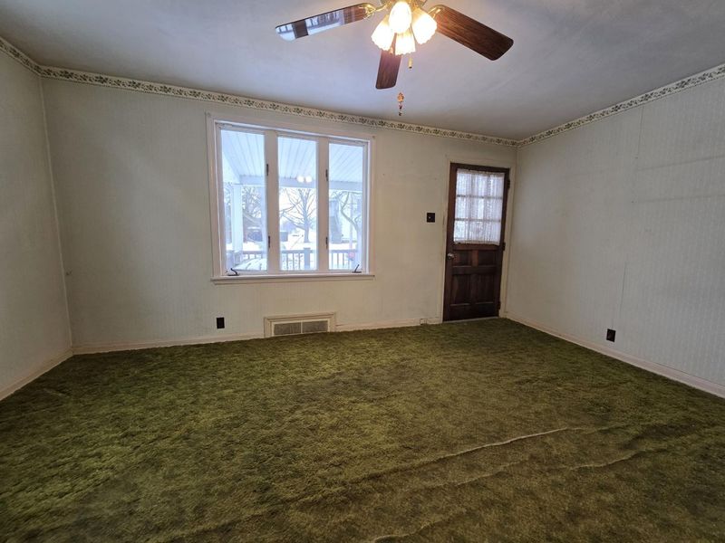 309 W Silver Street, Wapakoneta, OH 45895 Photo 3