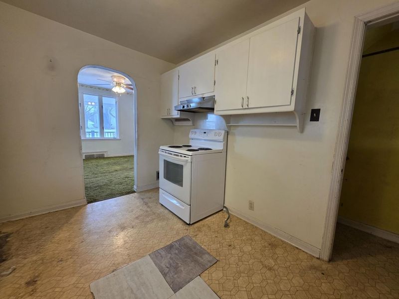 309 W Silver Street, Wapakoneta, OH 45895 Photo 8