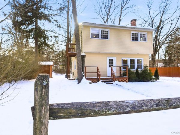 35 Shady Creek Road, Pleasant Valley, NY 12569