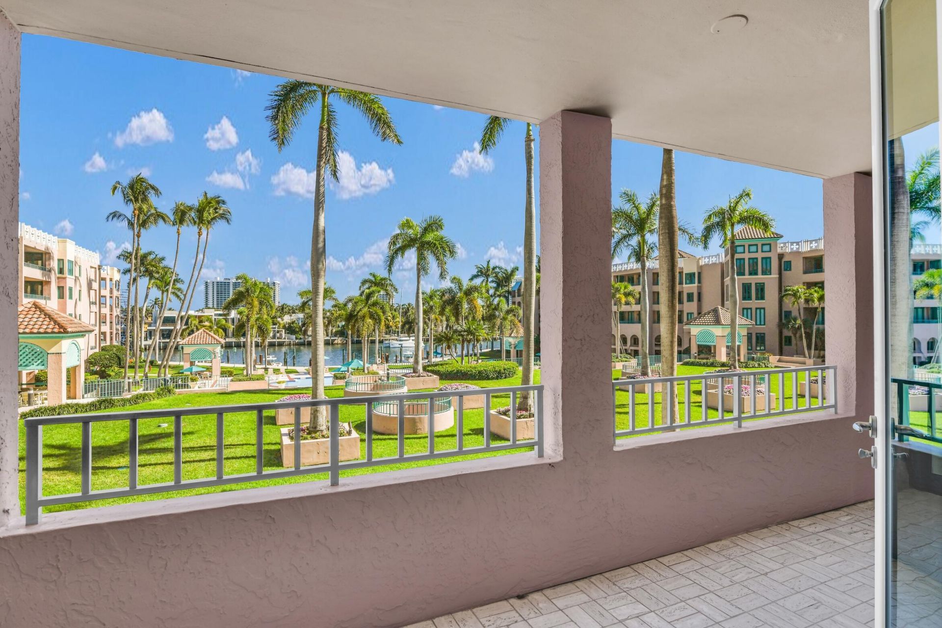 120 SE 5th Avenue, Unit 337, Boca Raton, FL 33432 Photo