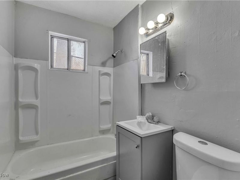 16703 Harvard Avenue, Cleveland, OH 44128 Photo 11