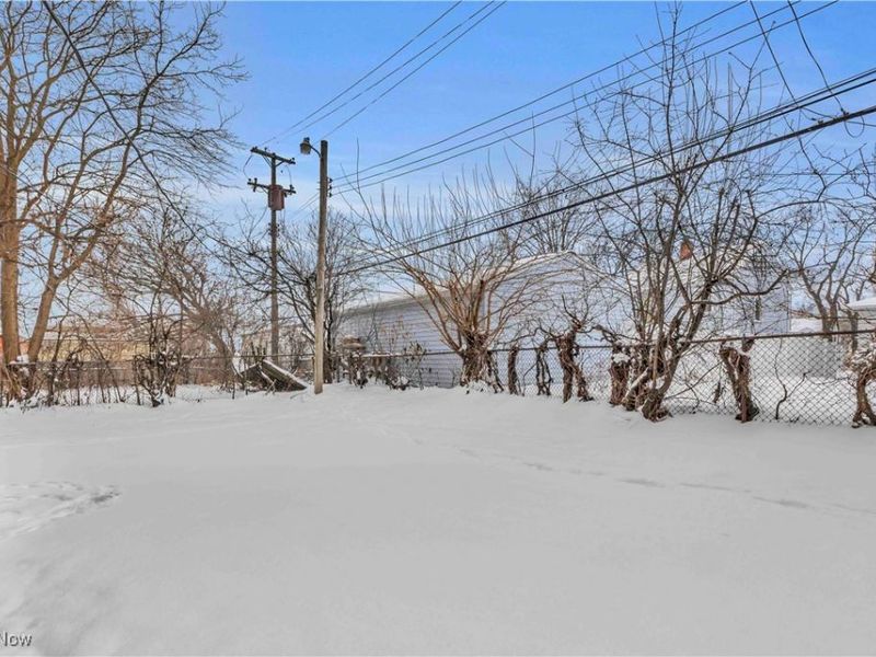 16703 Harvard Avenue, Cleveland, OH 44128 Photo 6