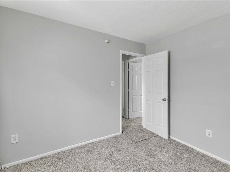 16703 Harvard Avenue, Cleveland, OH 44128 Photo 8
