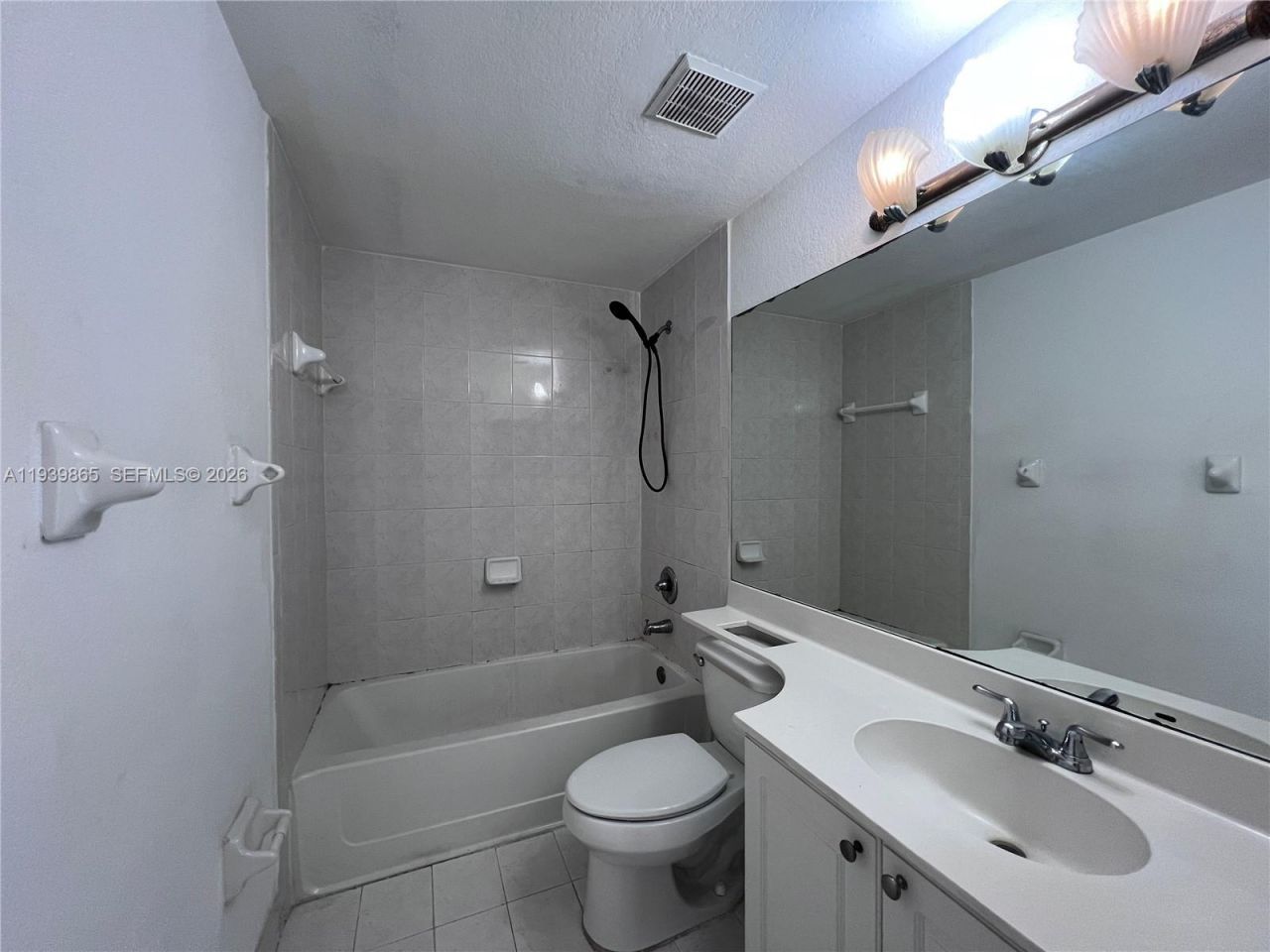 17350 NW 67th Ave, Unit 301, Hialeah, FL 33015 Photo