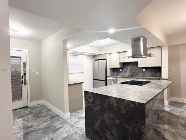 4930 E Sabal Palm Blvd, Unit 206, Tamarac, FL 33319