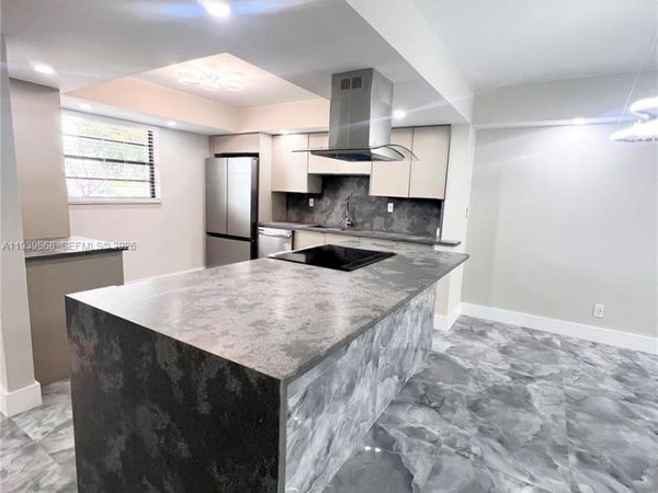 4930 E Sabal Palm Blvd, Unit 206, Tamarac, FL 33319