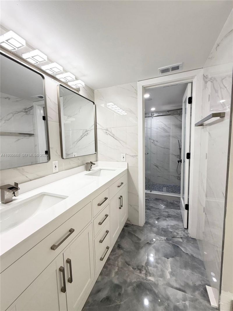 4930 E Sabal Palm Blvd, Unit 206, Tamarac, FL 33319 Photo