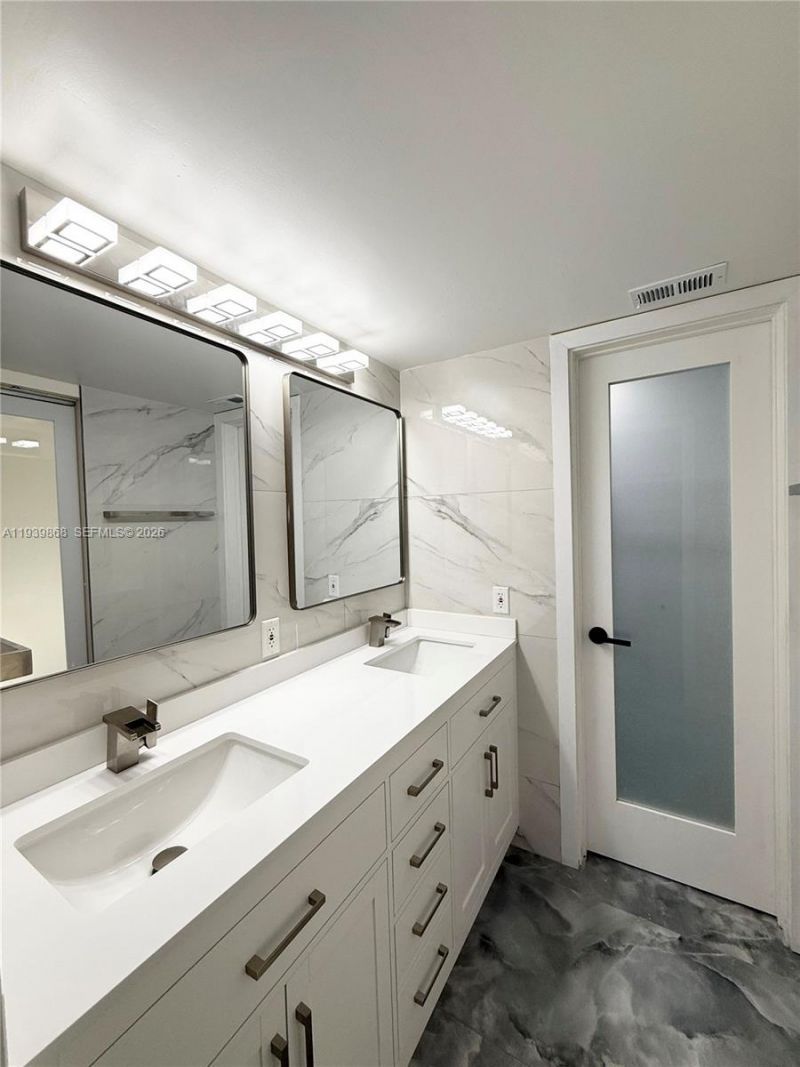 4930 E Sabal Palm Blvd, Unit 206, Tamarac, FL 33319 Photo