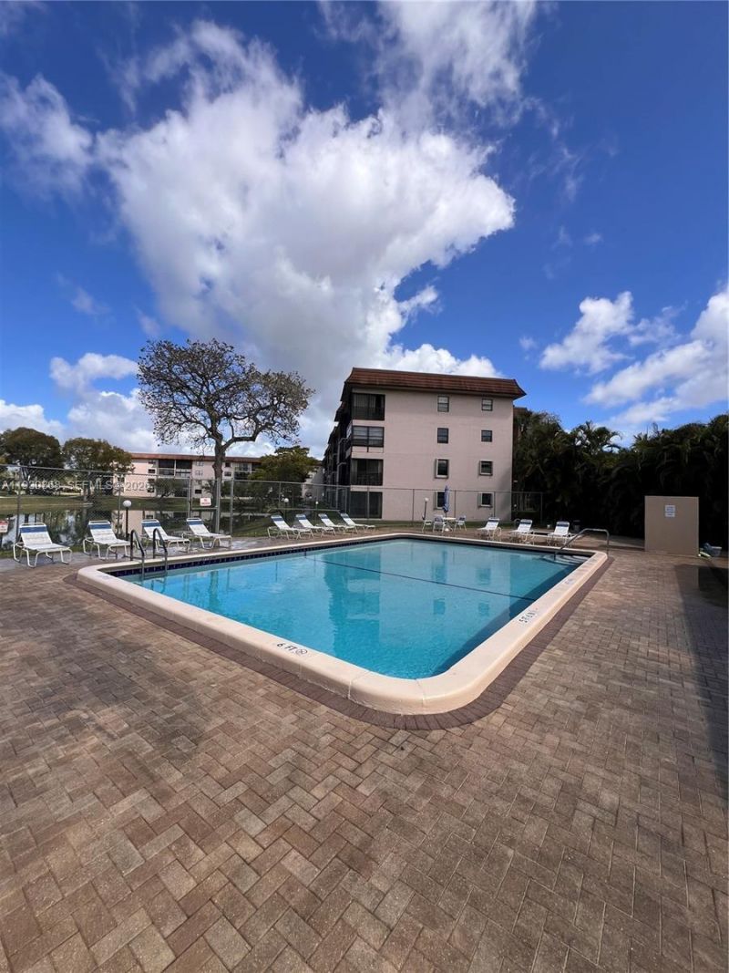 4930 E Sabal Palm Blvd, Unit 206, Tamarac, FL 33319 Photo
