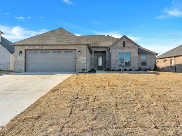 801 Holiday Hills Drive , Mineral Wells, TX 76067