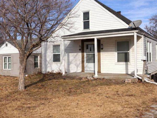 825 Walters Drive, Ferguson, MO 63135