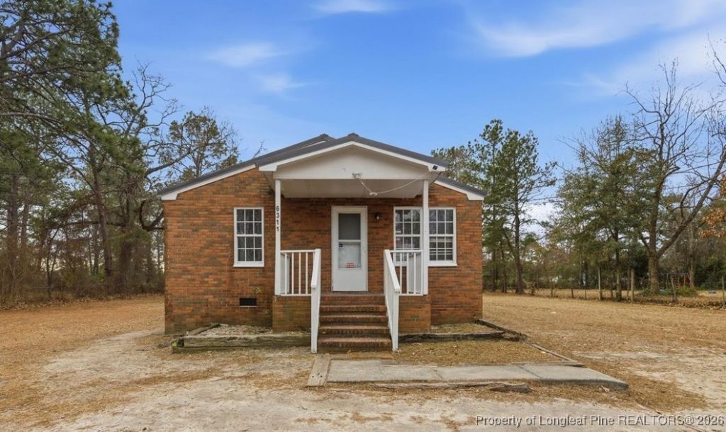 6311 Crestwood Avenue, Fayetteville, NC 28304 Main Photo