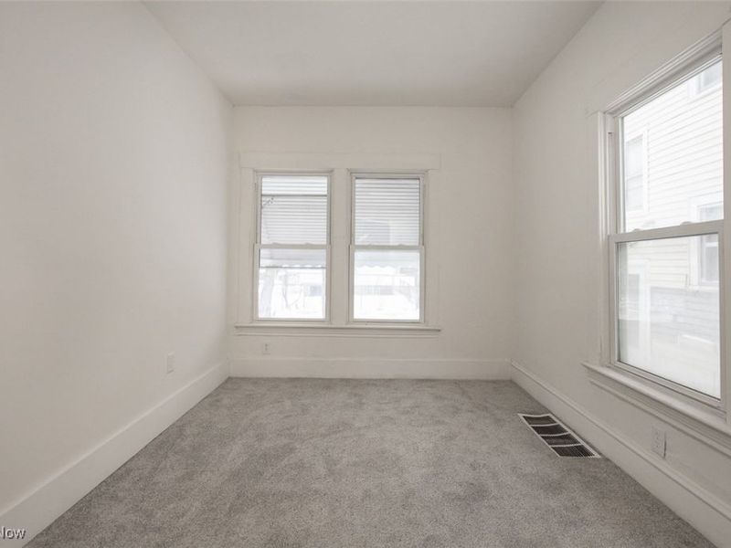 958 E 130th Street, Cleveland, OH 44108 Photo 10