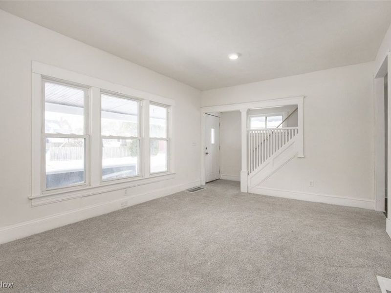 958 E 130th Street, Cleveland, OH 44108 Photo 5